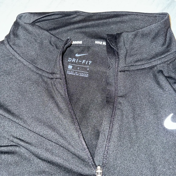 Nike Women’s Running  Jacket - Picture 2 of 6